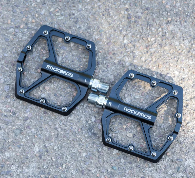 ROCKBROS Bike Pedals Aluminum Alloy MTB Road Anti-slip Ultralight Sealed Bearing One-piece Molding Anti-oxidation Bicycle Pedals
