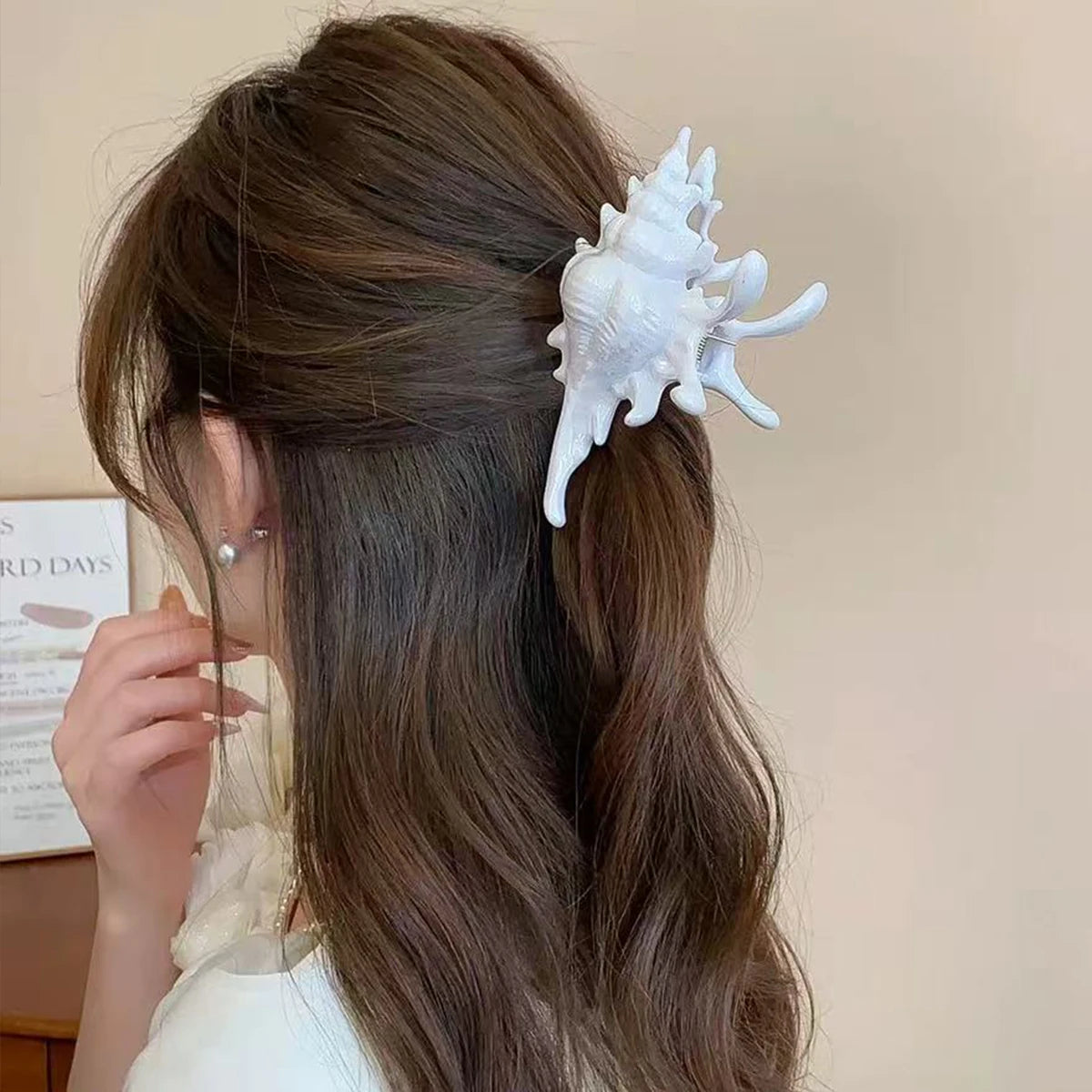 Seashell Acrylic Claw Hair Clip