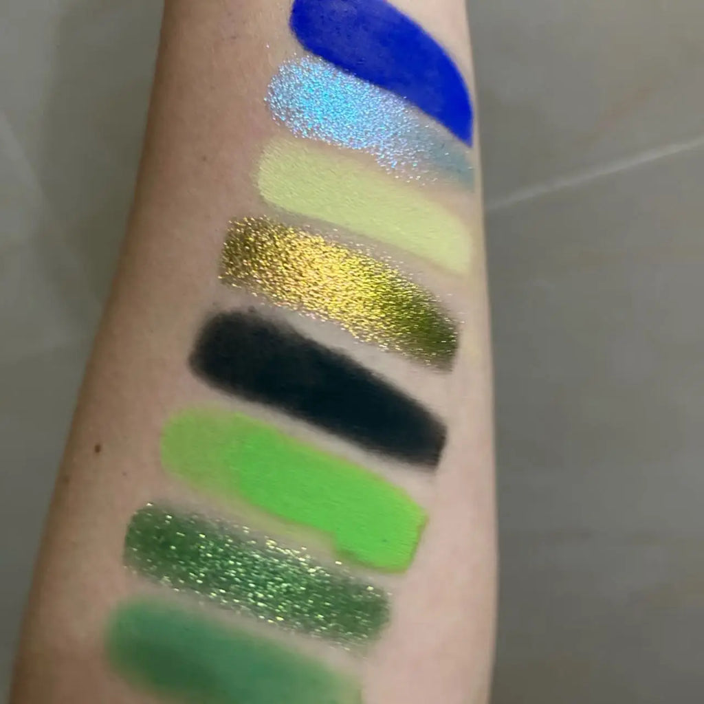 8 Colors Diamond Pearl Punk Green Eyeshadow Halloween Makeup Palette Waterproof Matte Smoky Polarized Green Eye Shadow Palette