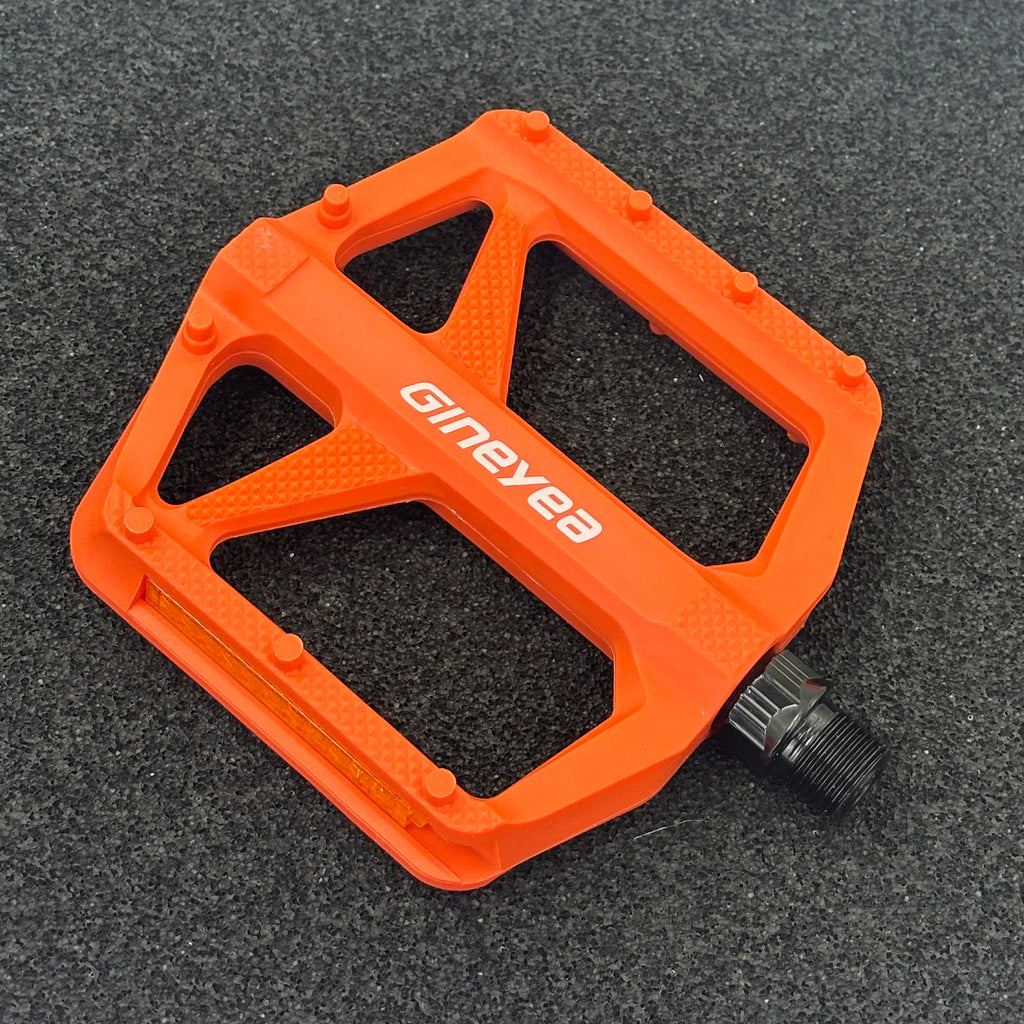 Gineyea Bike Pedals Flat, Lightweight Bearing Anti-slip Large Platform Road Bike MTB Bike Pedal Bicycle Accessories.