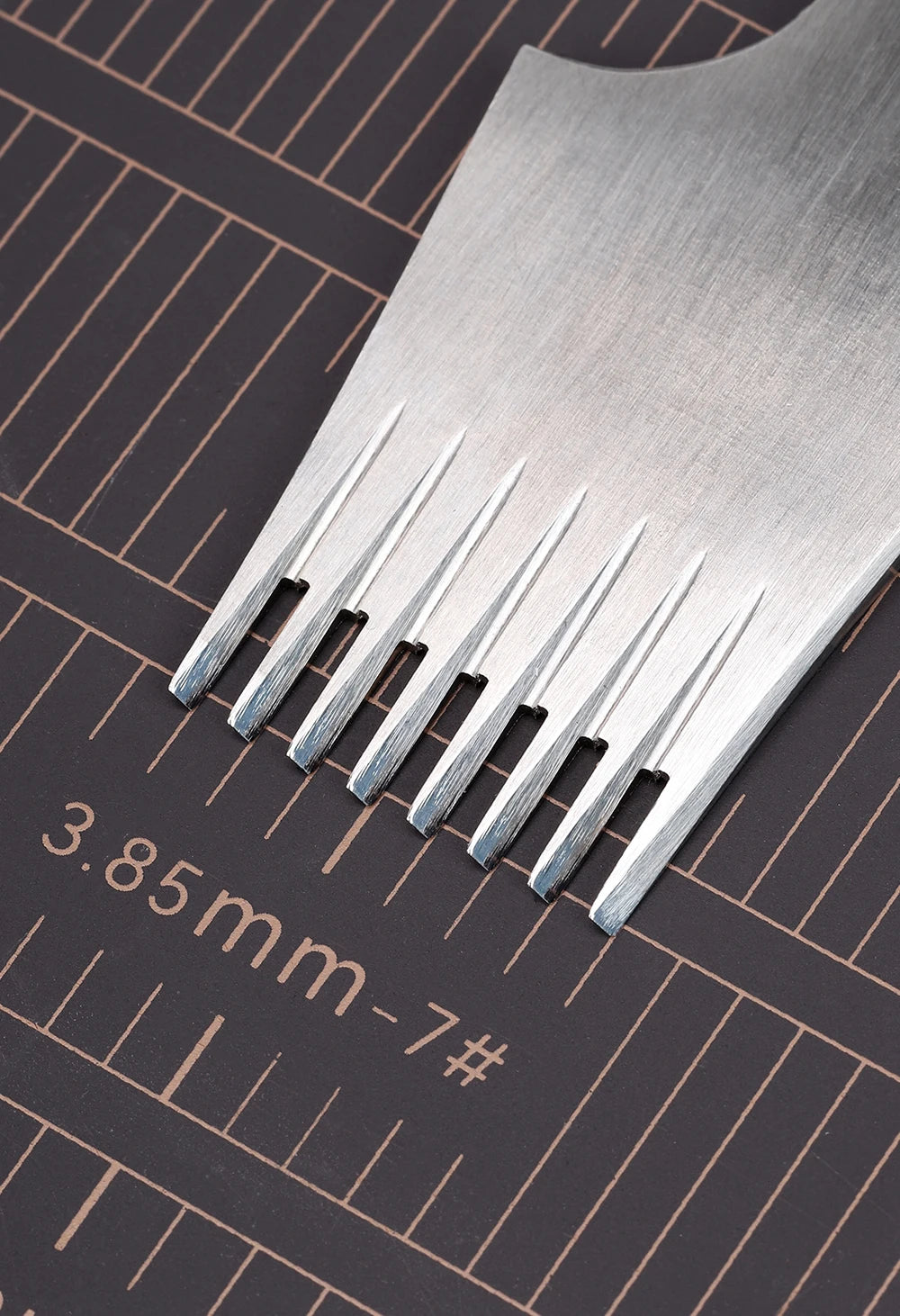 WUTA 1pc High Quality Sharp Leather Chisel French Style Pricking Iron Die-steel Leather Punching Tool Polish-2.7/3.0/3.38/3.85mm