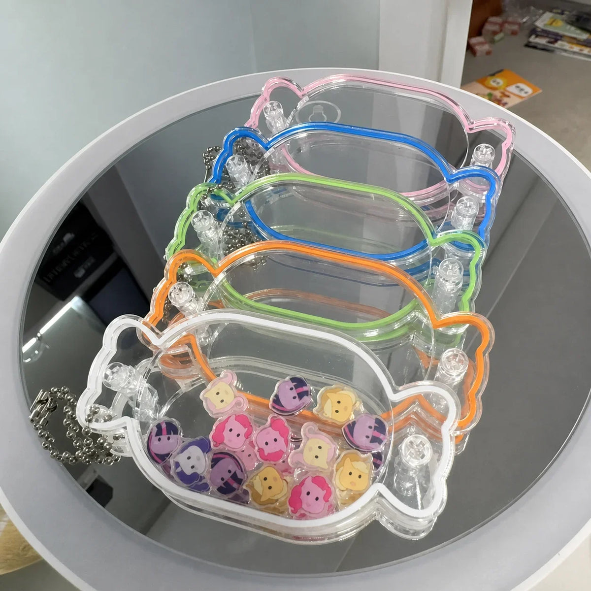Candy Shape Acrylic Shaker Keychain Clear DIY Charm Pendant with Colored Edge Gift for Bag Keychain Jewelry Making