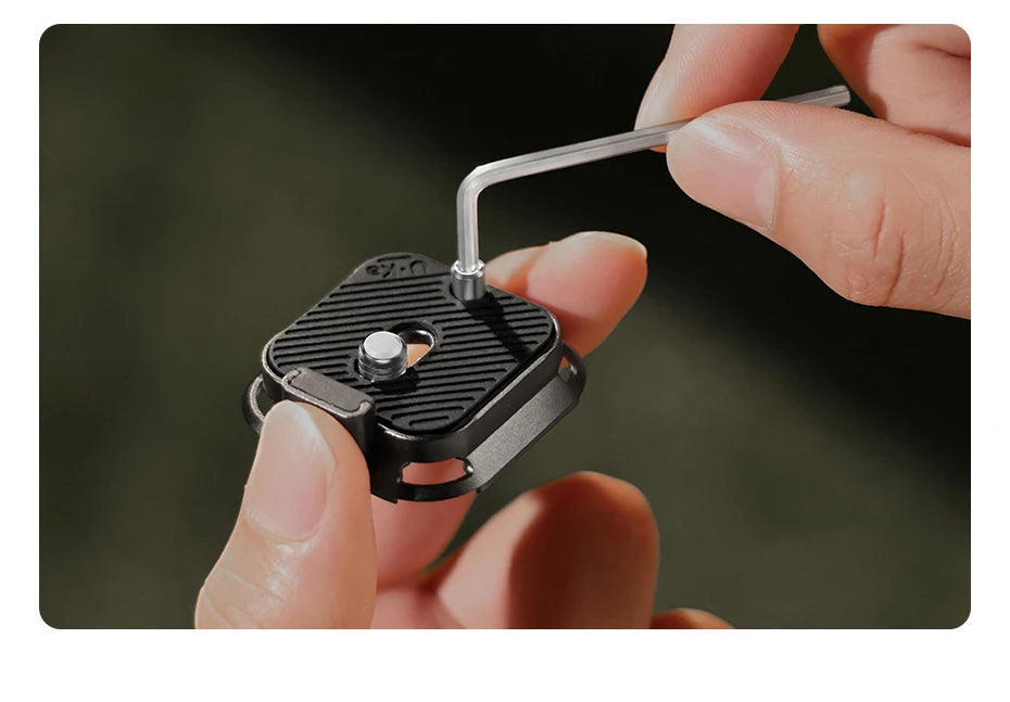Ulanzi UKA07 Backpack Strap Quick-Release Camera Clip