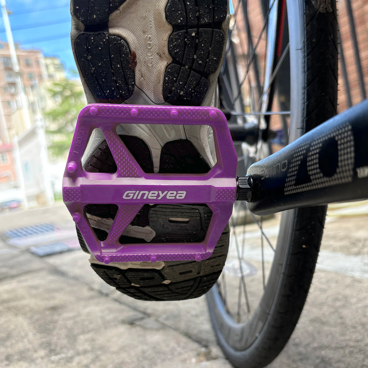 Gineyea Bike Pedals Flat, Lightweight Bearing Anti-slip Large Platform Road Bike MTB Bike Pedal Bicycle Accessories.