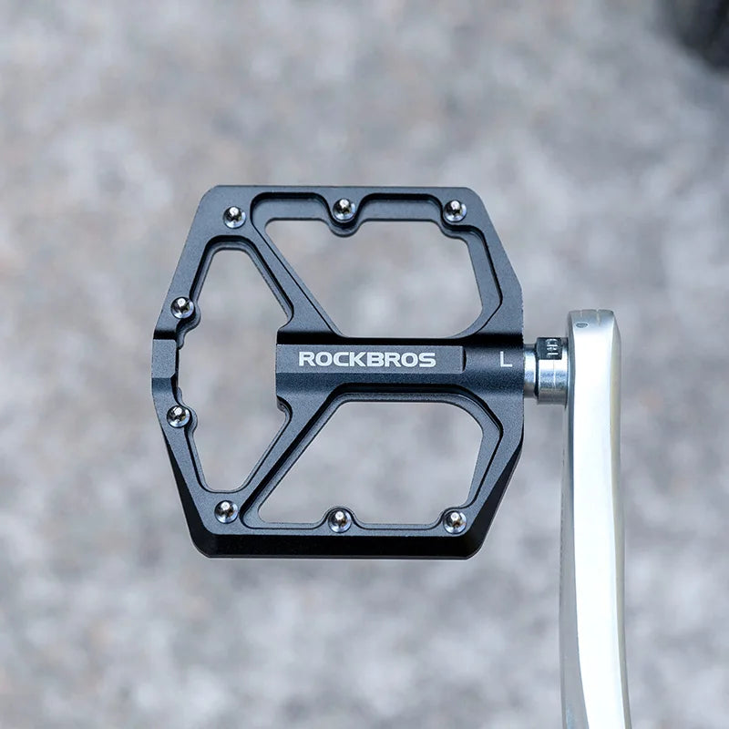 Bike Pedals Aluminum Alloy Anti-slip One-Piece Ultralight Sealed Bearing Cycling Pedals Waterproof Bicycle Accessories